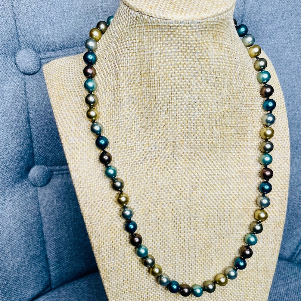 8mm Natural Multicolored South Sea Pearl Necklace - 20” - Picture 4 of 6